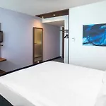 Express - Sloterdijk Station By Ihg מלון 3*