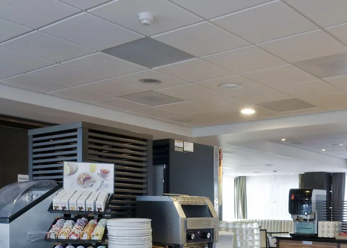 酒店 阿姆斯特丹斯特劳戴克智选假日酒店 3*