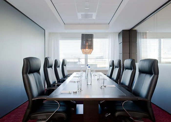 Express - Sloterdijk Station By Ihg